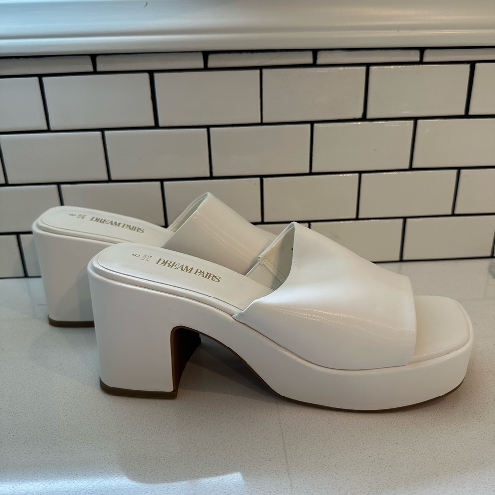 Dream Pairs Women's White Platform Sandals